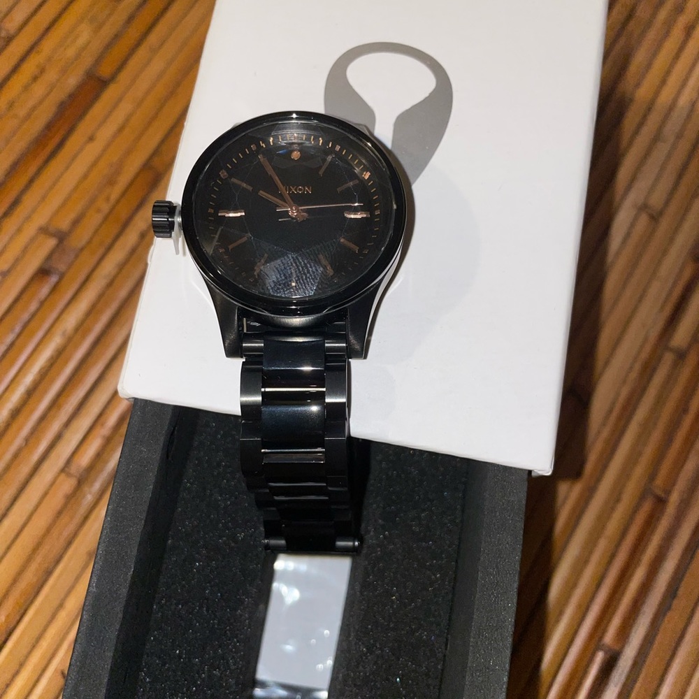 Nixon Watch - Picture 4 of 7